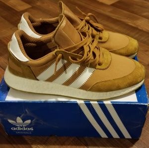 Adidas iniki (boost)